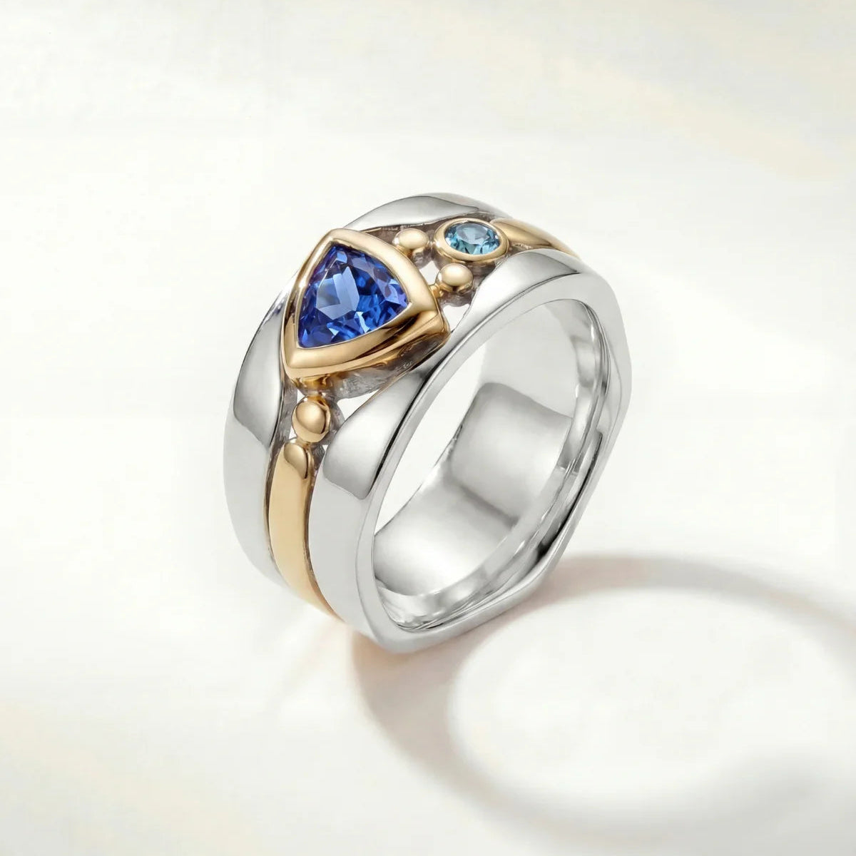 Cassandre | Bague capturant la puissance et la majesté de l'océan