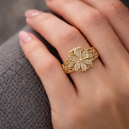 Jeanne | Bague en Or Exotique Ornée d'une Fleur en Zirconia