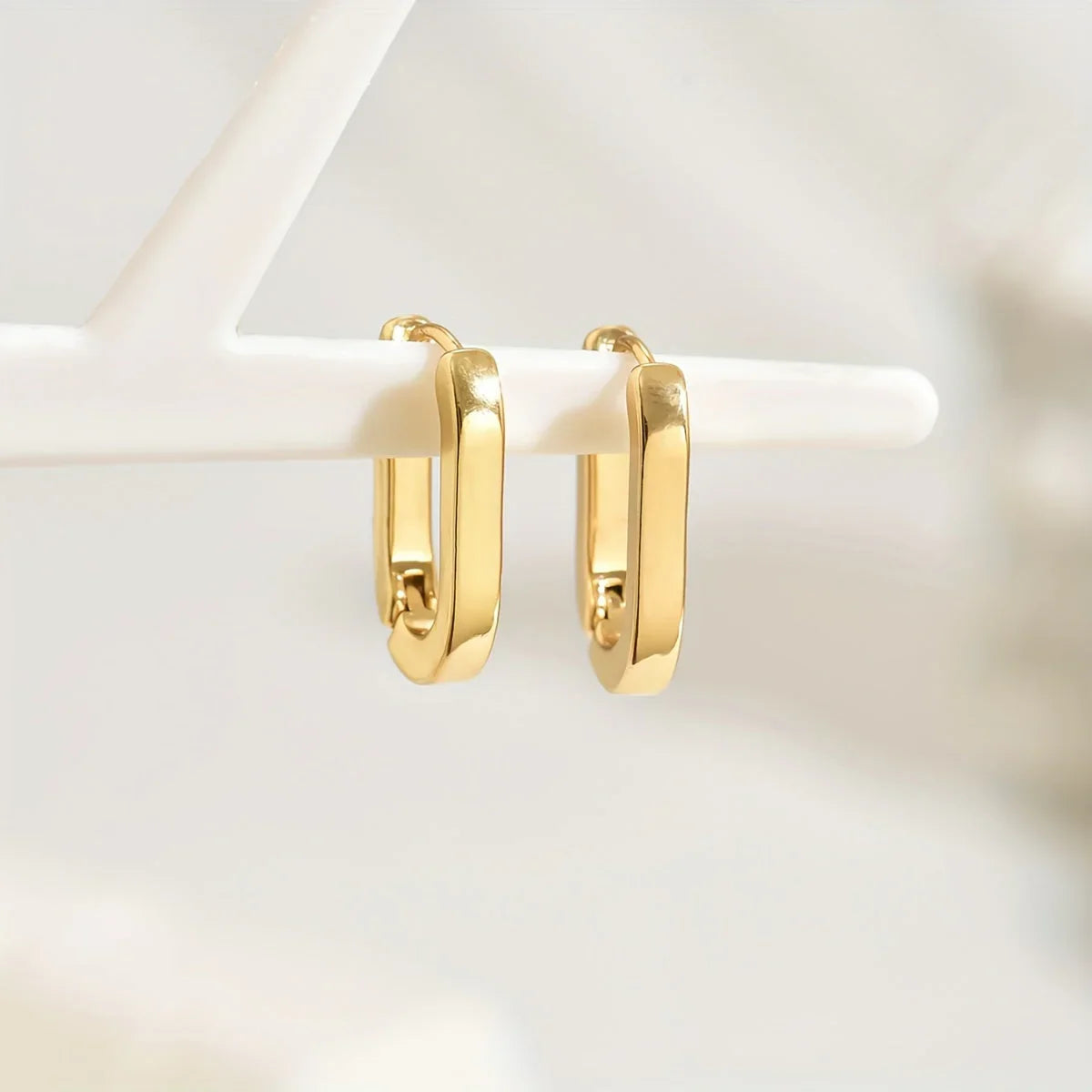 Aura | Boucles d'oreilles géométriques chic et élégantes