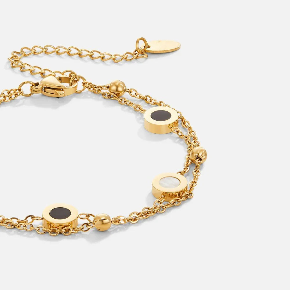 Victoire | Bracelet en Onyx et Pierre Blanche - Élégance Contrastée et Raffinement Intemporel