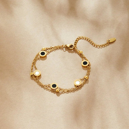 Victoire | Bracelet en Onyx et Pierre Blanche - Élégance Contrastée et Raffinement Intemporel