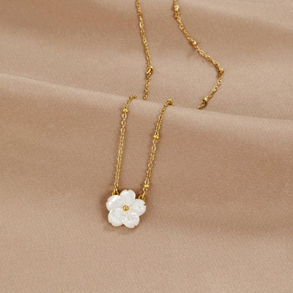 Laure | Collier Pendentif Fleur Élégance Florale