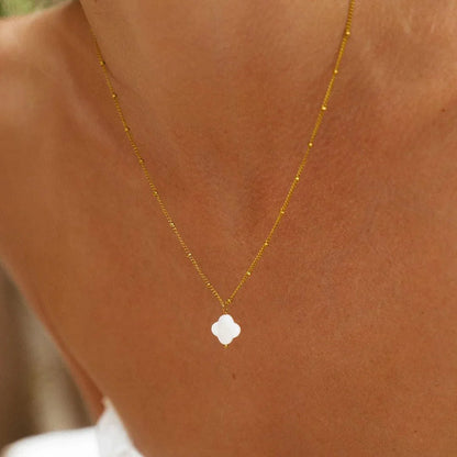 Isaline | Collier Pendentif Carreaux d'Été – Éclat estival et élégance rayonnante